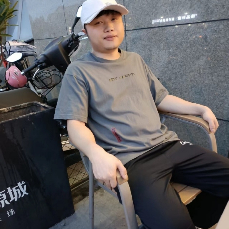 风吹半夏的第一张照片--宜宾相亲服务中心