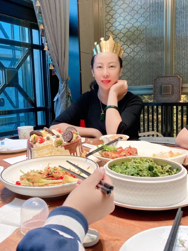 红红的第二张照片--宜宾相亲服务中心
