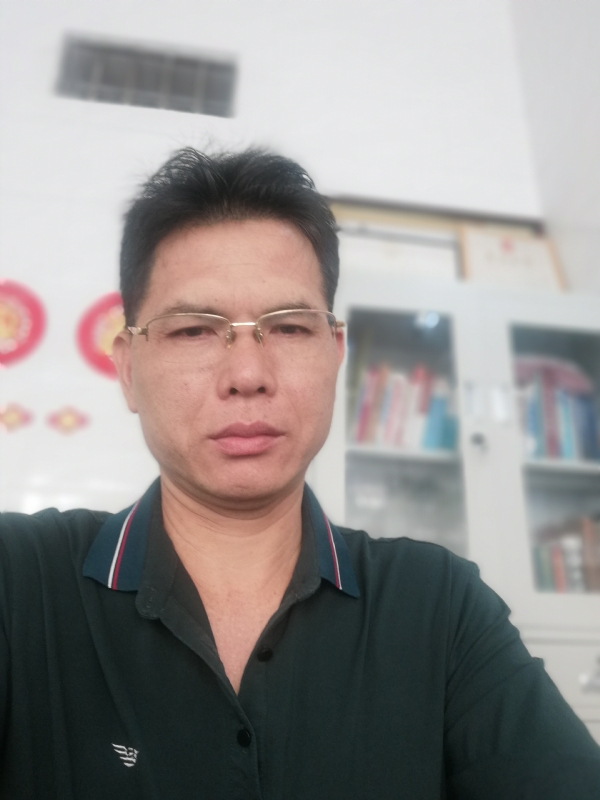 后视镜的第二张照片--宜宾相亲服务中心