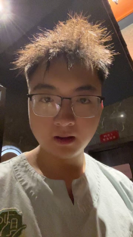 成熟稳重的男士的第一张照片--宜宾相亲服务中心