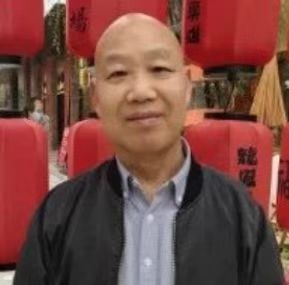 教师作家诗人的第一张照片--宜宾相亲服务中心