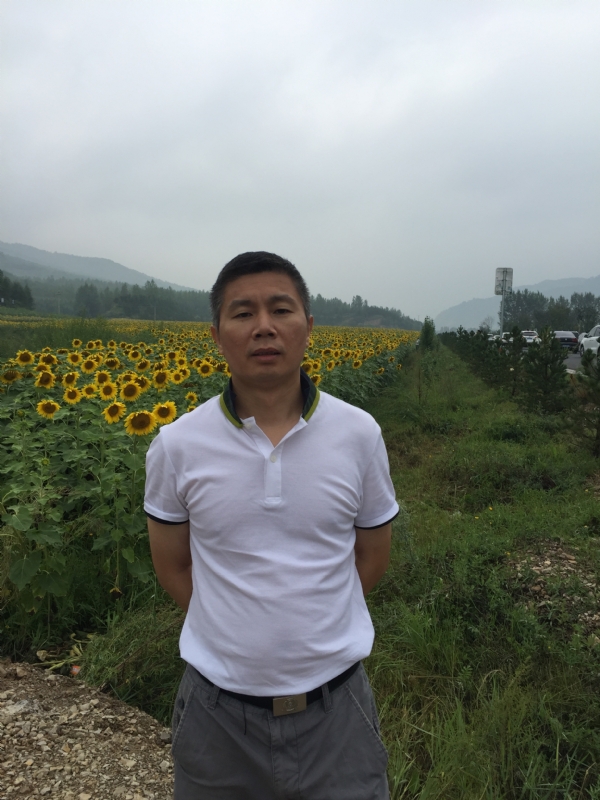 爱拼才会赢的大叔的第三张照片--宜宾相亲服务中心