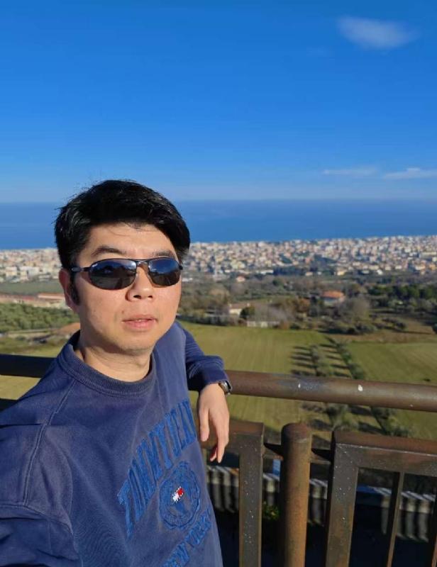 平心静气的第一张照片--宜宾相亲服务中心