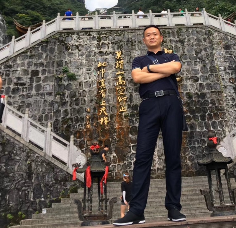 峰戈的第一张照片--宜宾相亲服务中心