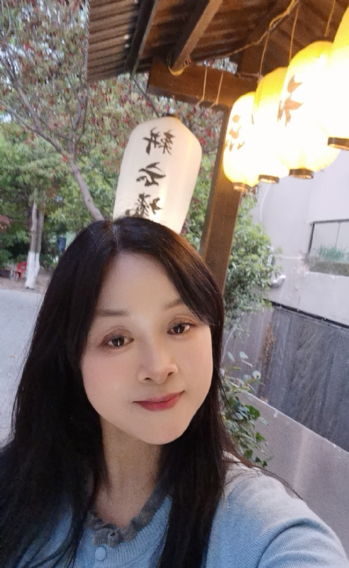 伊伊的第一张照片--宜宾相亲服务中心