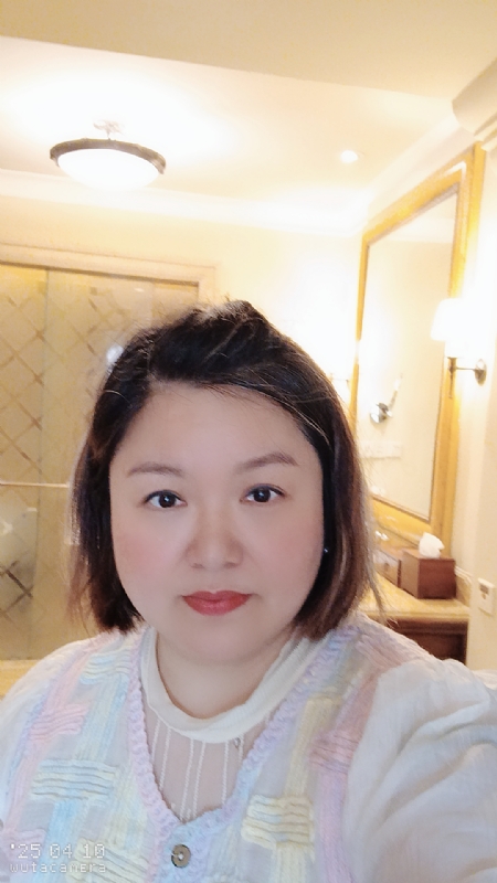 衎静玲瓏的第一张照片--宜宾相亲服务中心