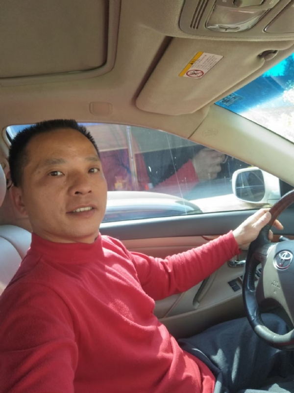 真诚征婚的第三张照片--宜宾相亲服务中心