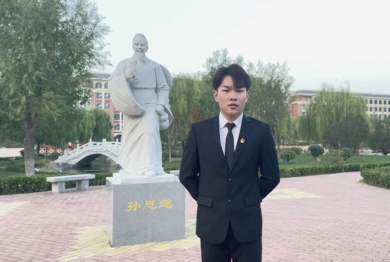 尚明月的第一张照片--宜宾相亲服务中心