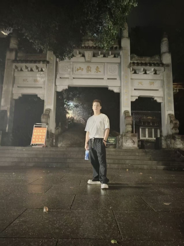 慕晨的第一张照片--宜宾相亲服务中心