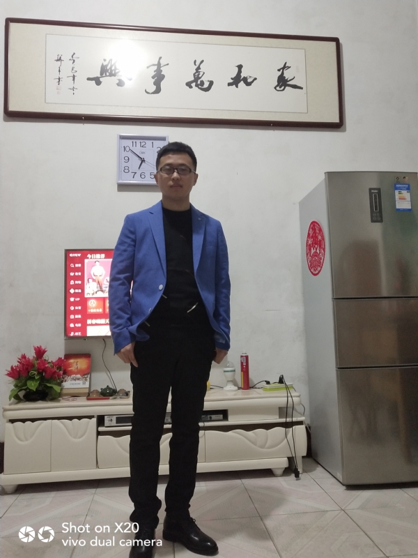 孤独的狼的第一张照片--宜宾相亲服务中心