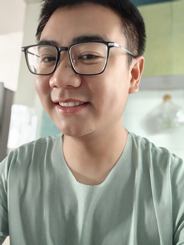 田田向上的第一张照片--宜宾相亲服务中心