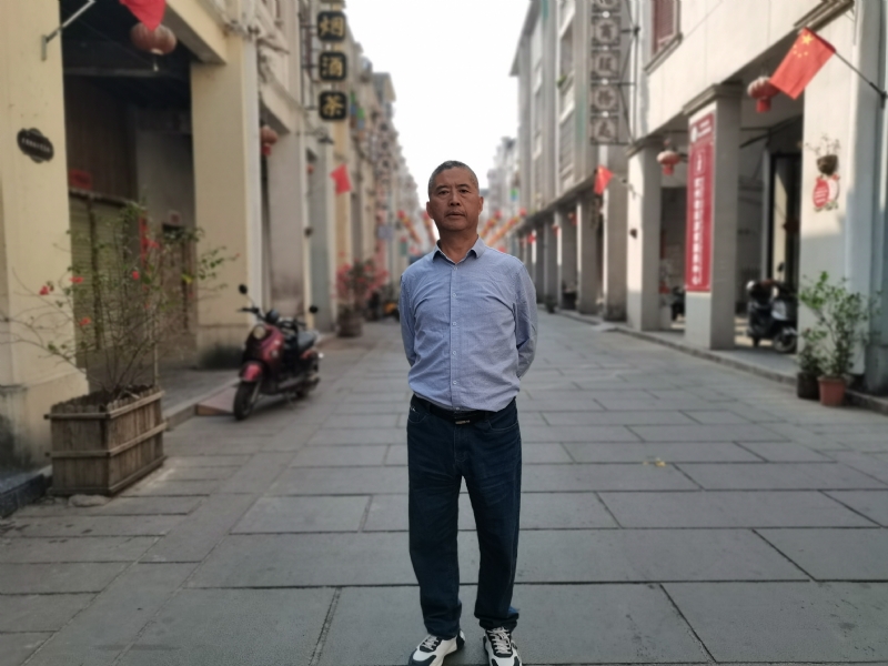 一粒尘埃的第一张照片--宜宾相亲服务中心