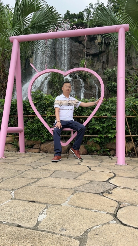 zhaofuwu的第三张照片--宜宾相亲服务中心