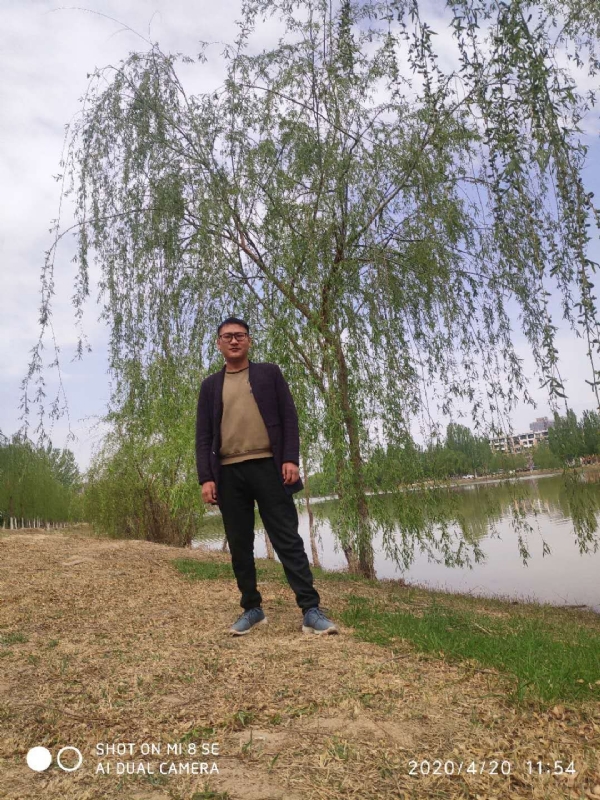 风中的烟头的第一张照片--宜宾相亲服务中心