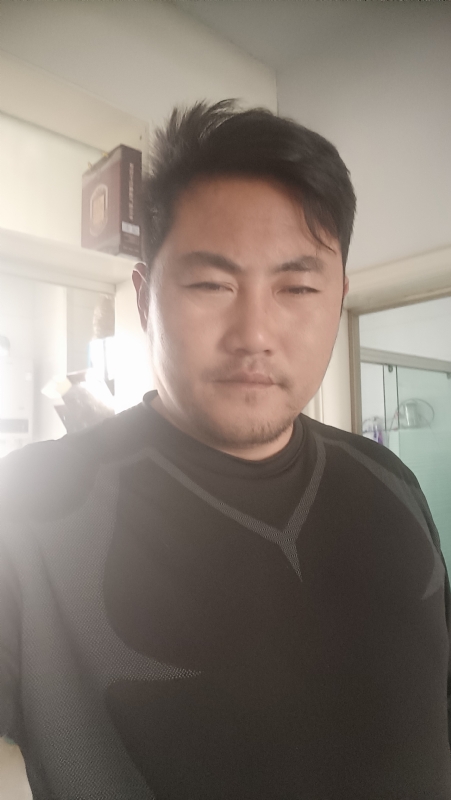 冲出亚马逊的第一张照片--宜宾相亲服务中心