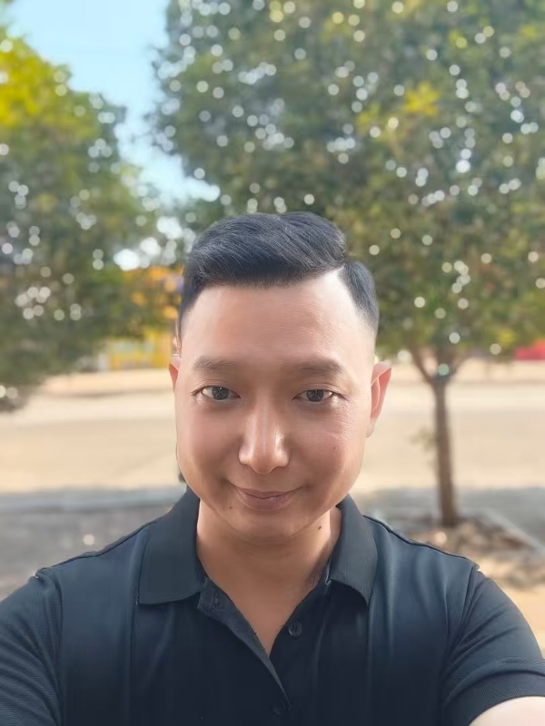 巷子里的猫的第一张照片--宜宾相亲服务中心