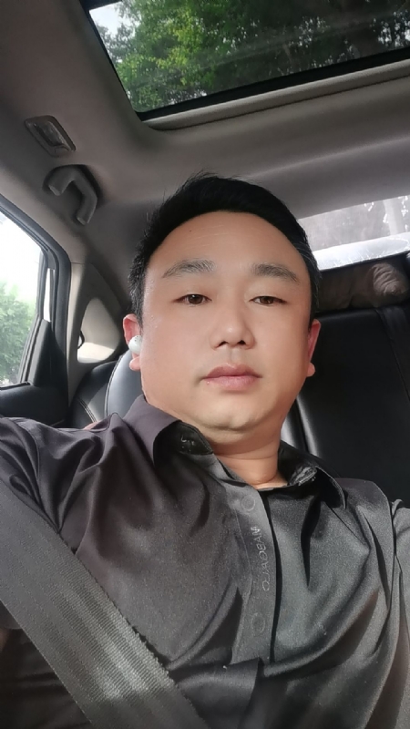 老烽的第一张照片--宜宾相亲服务中心