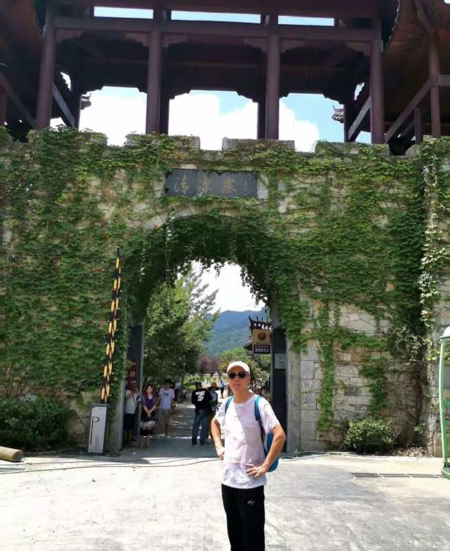 品心人的第一张照片--宜宾相亲服务中心