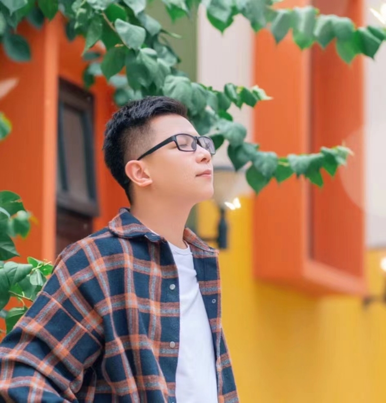 版本之子的第一张照片--宜宾相亲服务中心