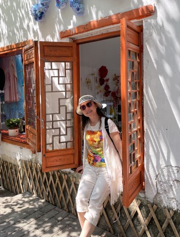 stella的第三张照片--宜宾相亲服务中心